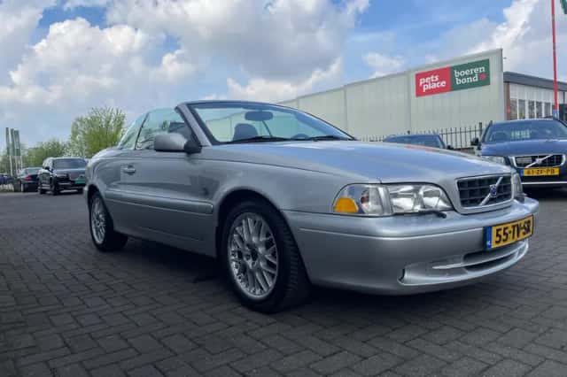 Volvo C70 (2003) thumbnail 5