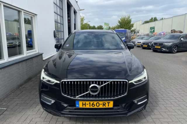 Volvo XC60 (2020) thumbnail 3