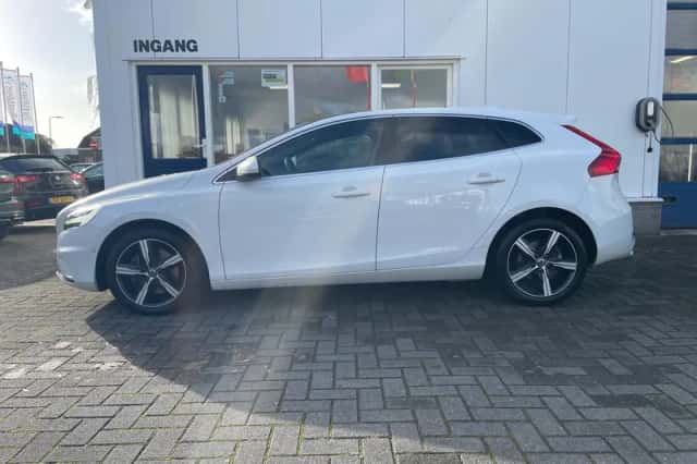 Volvo V40 (2019) thumbnail 6