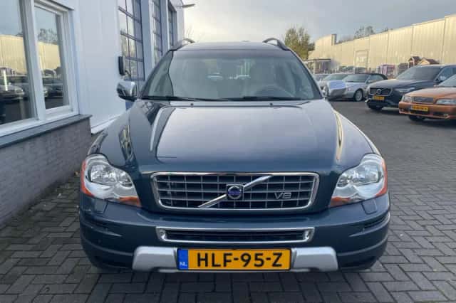 Volvo XC90 (2007) thumbnail 3