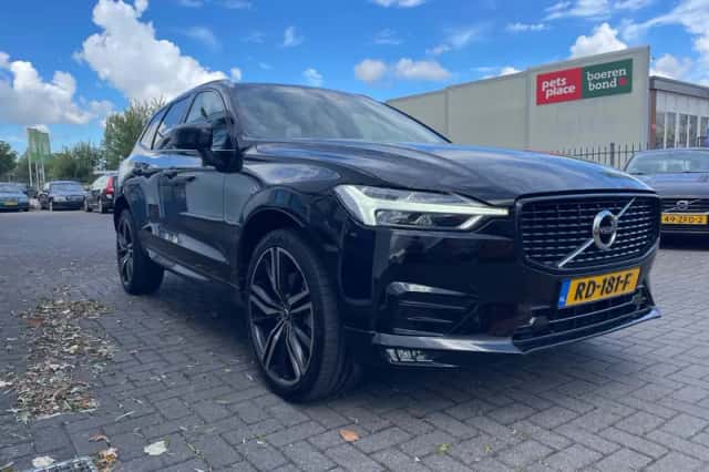 Volvo XC60 (2017) thumbnail 4
