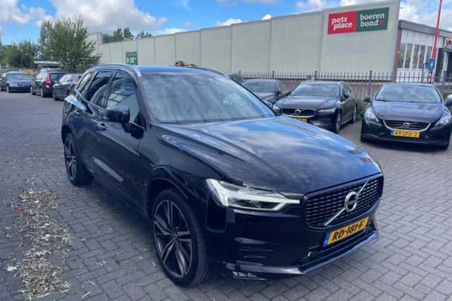 Volvo XC60 (2017) thumbnail 5