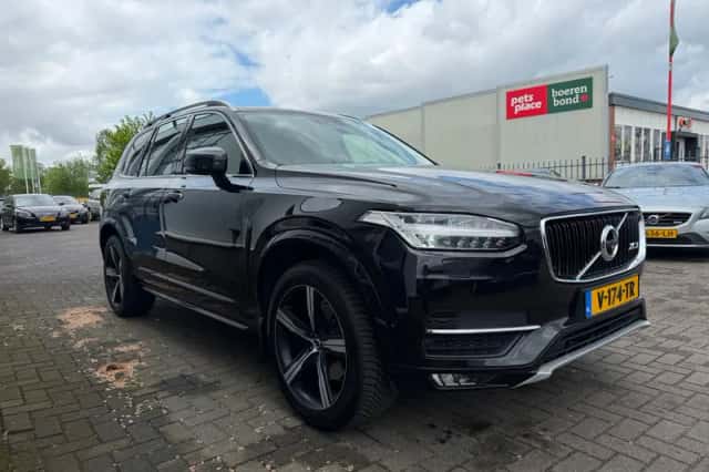 Volvo XC90 (2016) thumbnail 4
