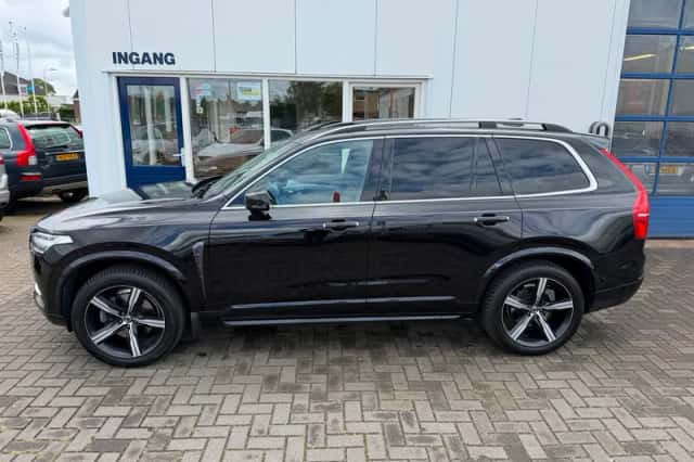 Volvo XC90 (2016) thumbnail 6