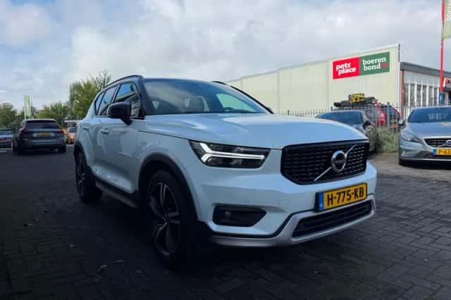 Volvo XC40 (2020) thumbnail 6