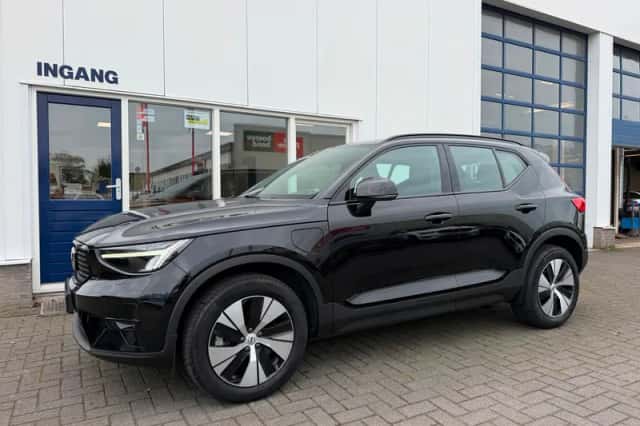 Volvo XC40 (2022) thumbnail 2