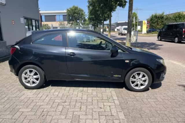 SEAT Ibiza (2012) thumbnail 5
