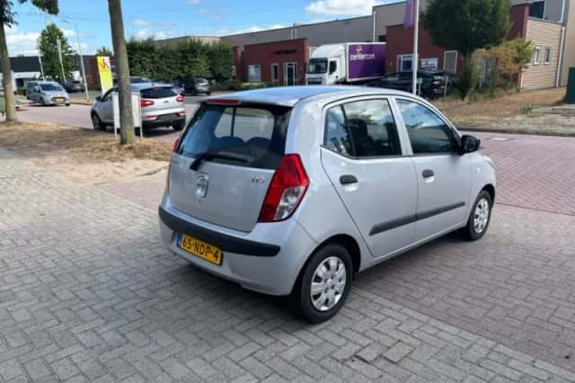 Hyundai i10 (2010) thumbnail 6