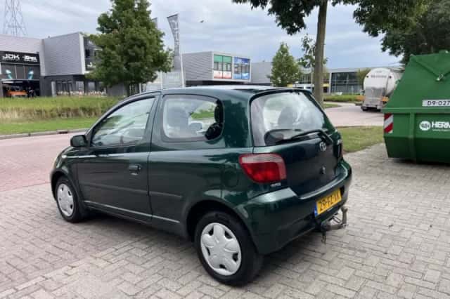 Toyota Yaris (2000) thumbnail 5