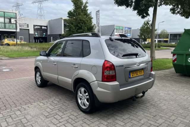 Hyundai Tucson (2006) thumbnail 4