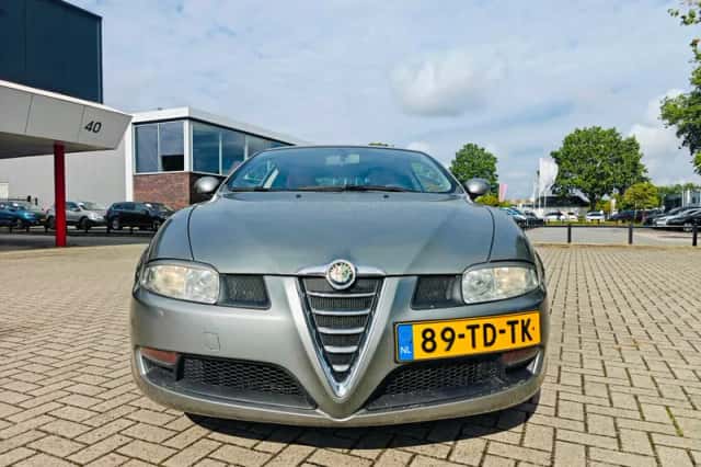 Alfa Romeo GT (2006) thumbnail 2