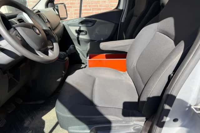 Renault Trafic (2016) thumbnail 6