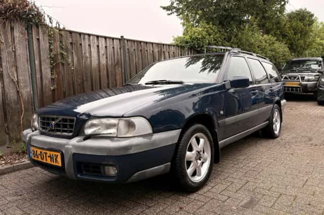 Volvo V70 (1999) thumbnail 1