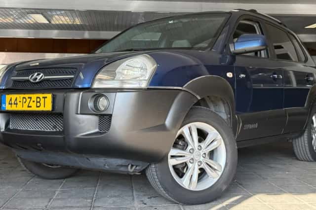 Hyundai Tucson (2005) thumbnail 1