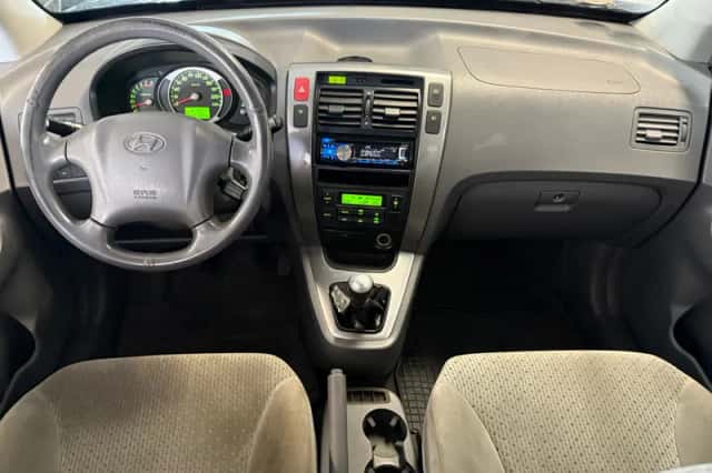 Hyundai Tucson (2005) thumbnail 2