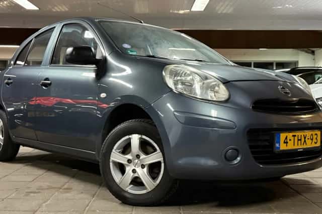 Nissan Micra (2012) thumbnail 2