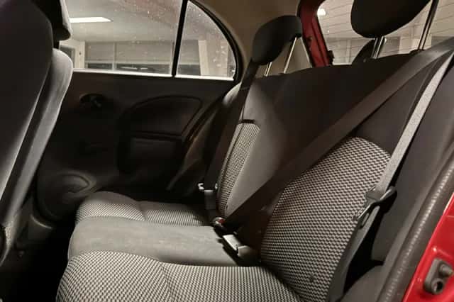 Nissan Micra (2014) thumbnail 4