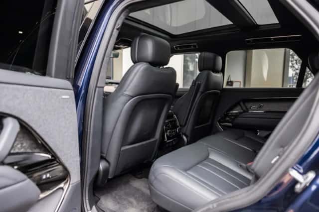 Land Rover Range Rover Sport (2023) thumbnail 6