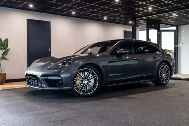 Porsche Panamera (2018) thumbnail 1