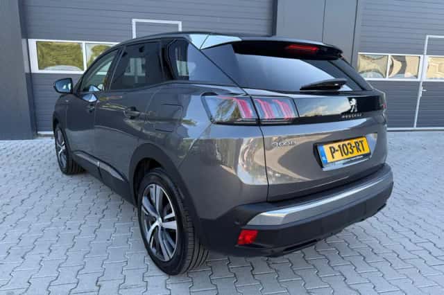 Peugeot 3008 (2022) thumbnail 3