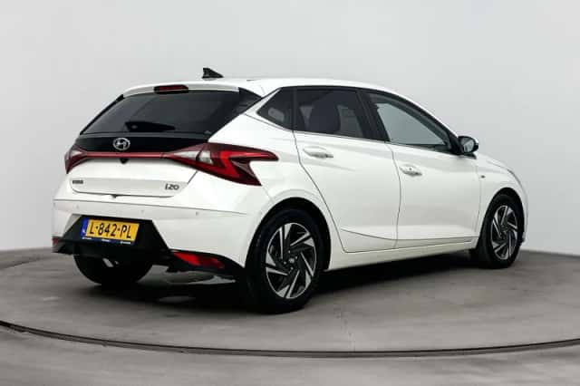 Hyundai i20 (2021) thumbnail 2
