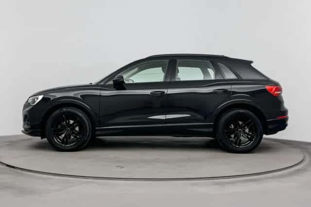 Audi Q3 (2019) thumbnail 3