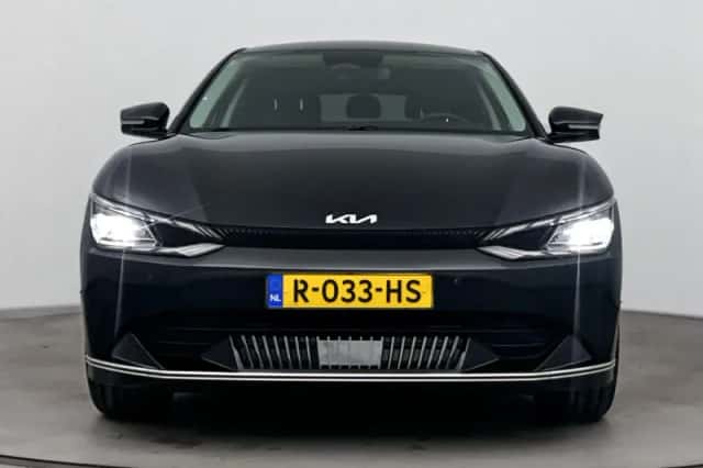 Kia EV6 (2022) thumbnail 4