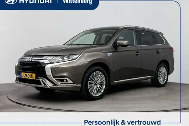 Mitsubishi Outlander (2020) thumbnail 1