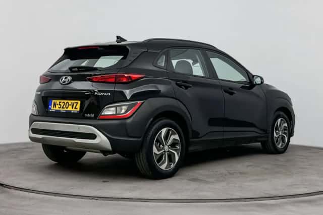 Hyundai Kona (2022) thumbnail 2