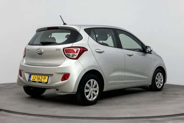 Hyundai i10 (2016) thumbnail 2