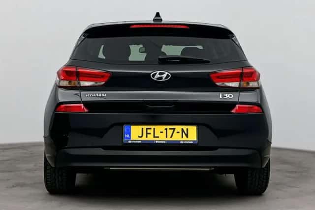 Hyundai i30 (2017) thumbnail 5