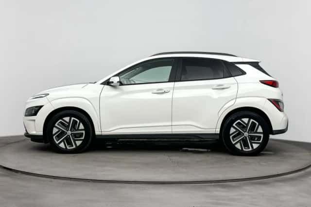 Hyundai Kona (2021) thumbnail 4