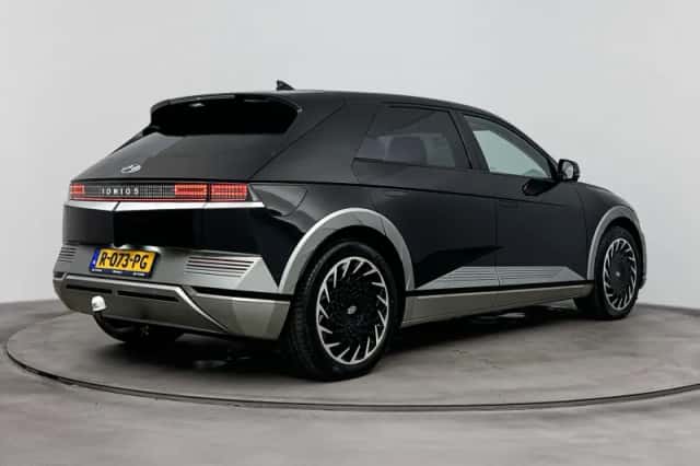 Hyundai Ioniq 5 (2022) thumbnail 2