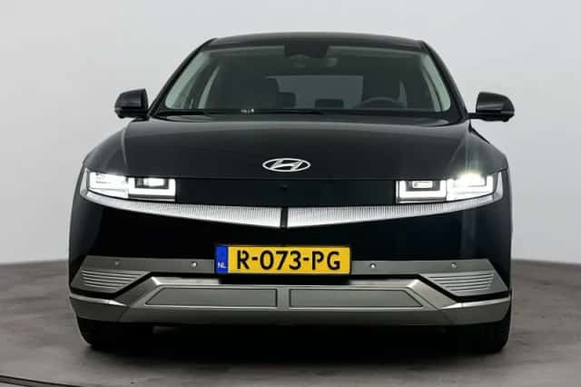 Hyundai Ioniq 5 (2022) thumbnail 4