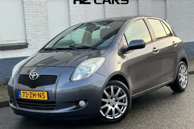 Toyota Yaris (2008) thumbnail 1