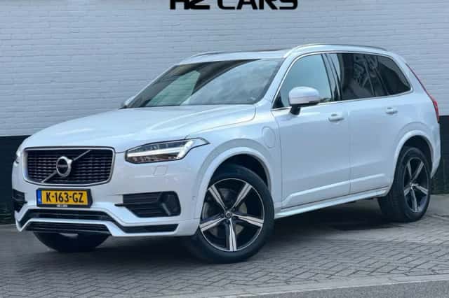 Volvo XC90 (2018) thumbnail 1