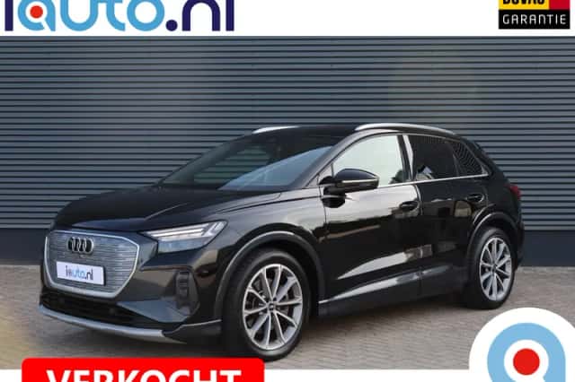 Audi Q4 e-tron (2021) thumbnail 1