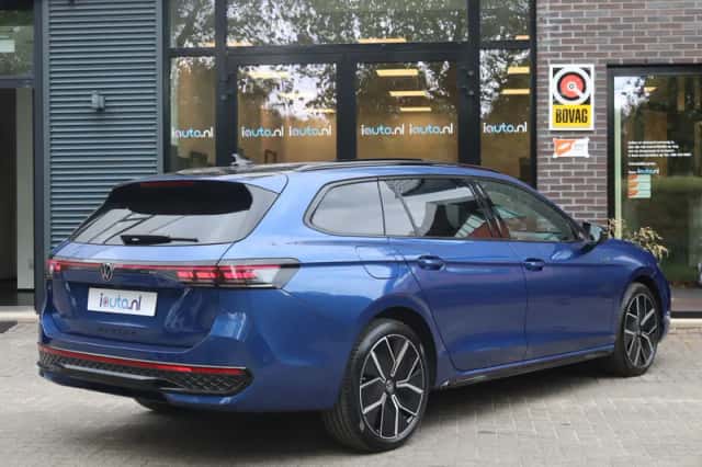 Volkswagen Passat (2025) thumbnail 2