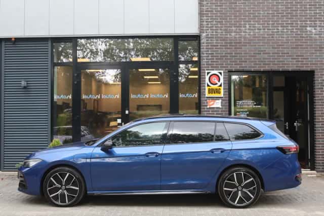 Volkswagen Passat (2025) thumbnail 3