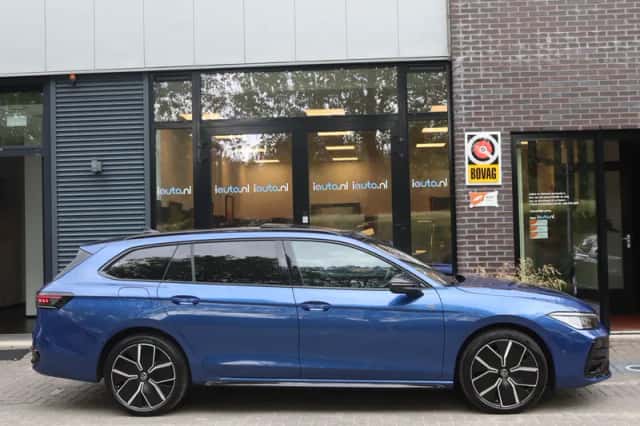 Volkswagen Passat (2025) thumbnail 4