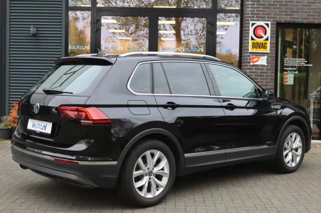 Volkswagen Tiguan (2020) thumbnail 2