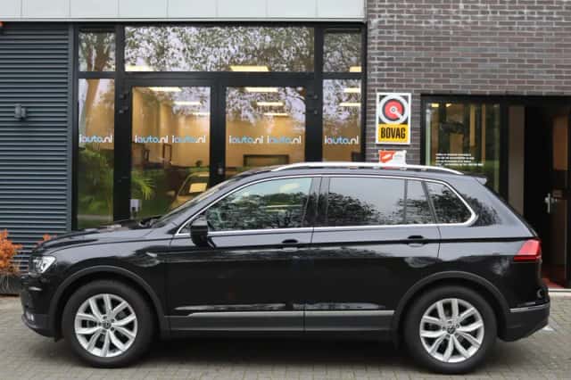 Volkswagen Tiguan (2020) thumbnail 3