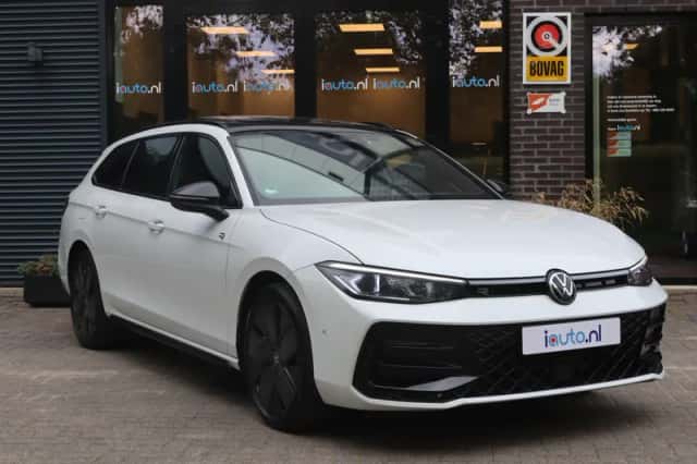 Volkswagen Passat (2025) thumbnail 5
