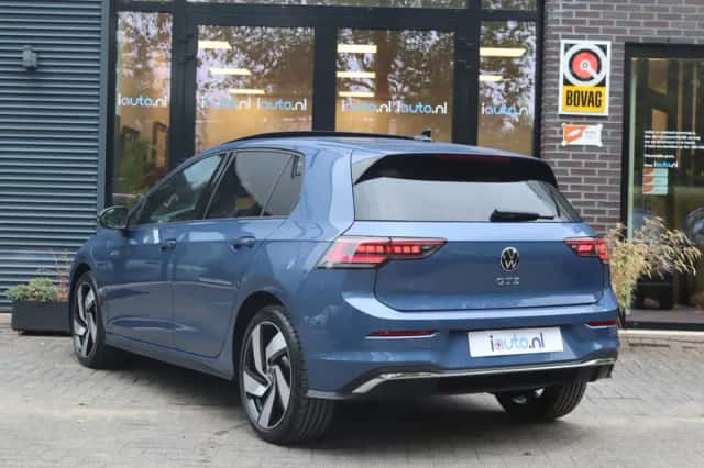Volkswagen Golf (2025) thumbnail 6