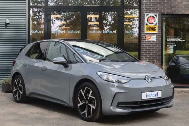 Volkswagen ID.3 (2024) thumbnail 5