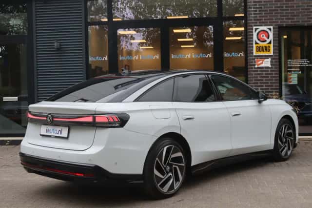 Volkswagen ID.7 (2024) thumbnail 3