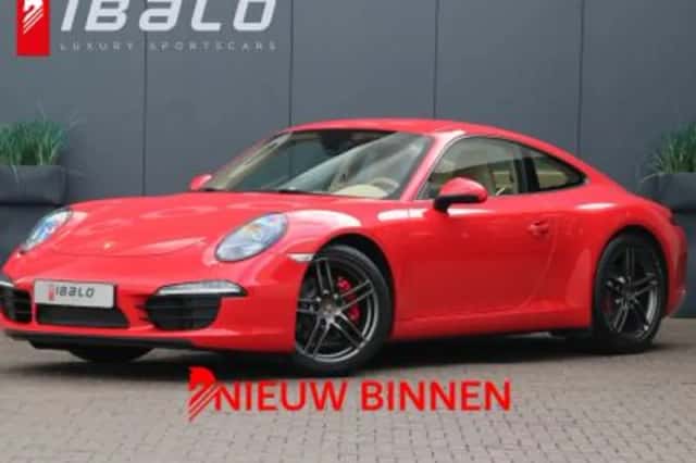 Porsche 911 (2012) thumbnail 1