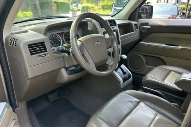 Jeep Patriot (2008) thumbnail 5