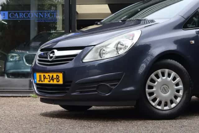 Opel Corsa (2009) thumbnail 6