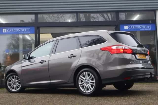 Ford Focus (2014) thumbnail 3